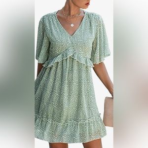 Flowy mini dress perfect for work or dress it up for a wedding!